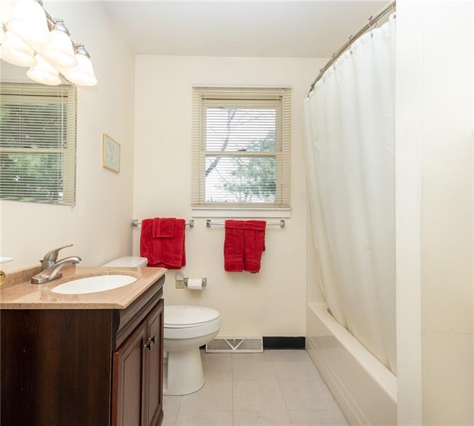 440 Jackson Street Rochester, PA 15074 - Photo 11 of 24
