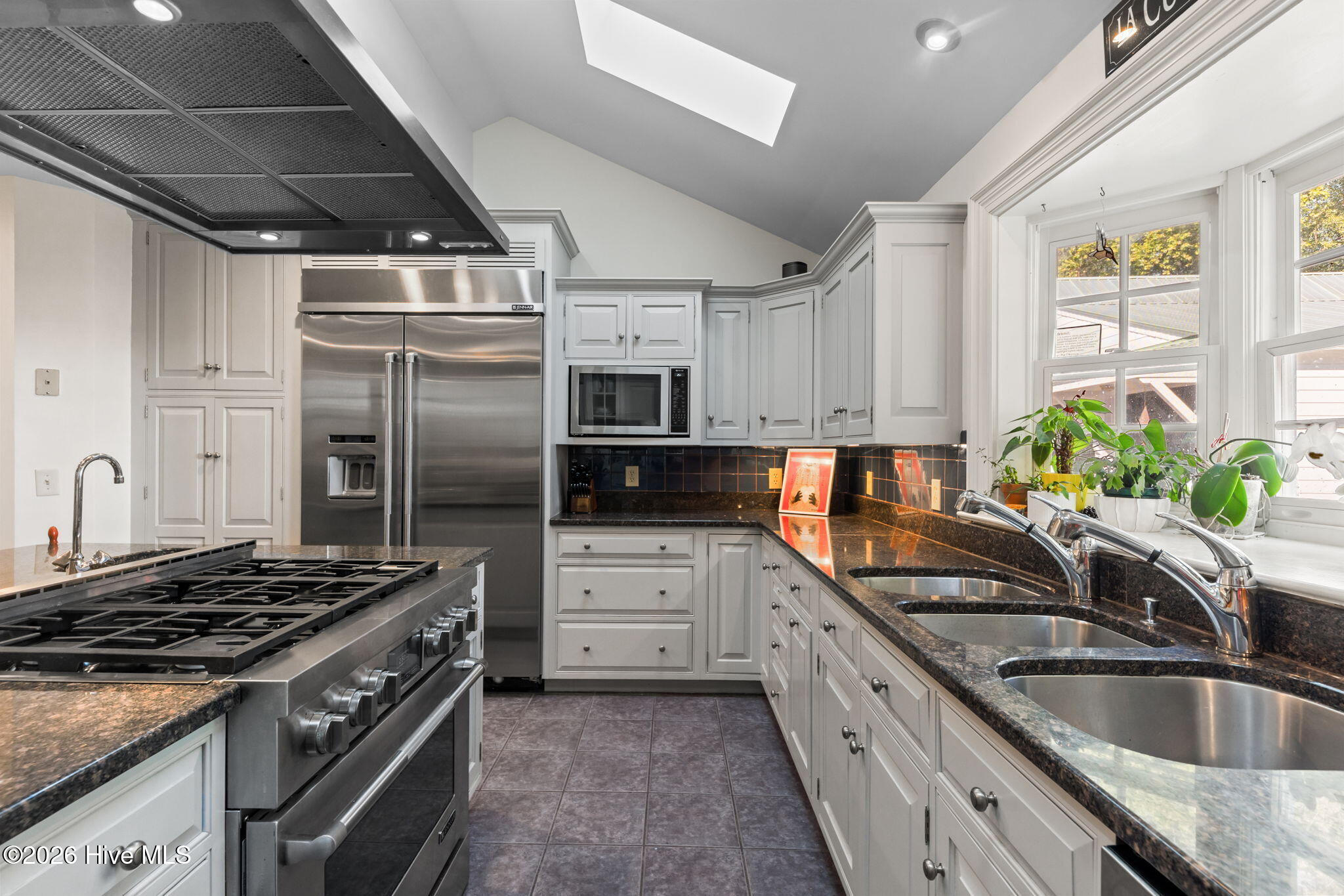 55 Linden Road Pinehurst, NC 28374 - Photo 18 of 73 Deluxe appliances and 3 sinks