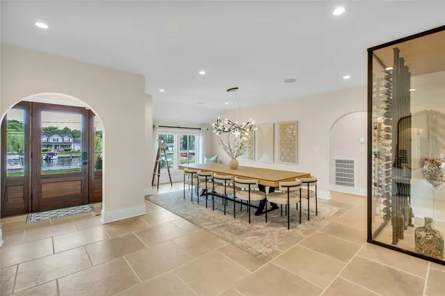 $2,999,999 | 52 Concourse East, Brightwaters, NY 11718