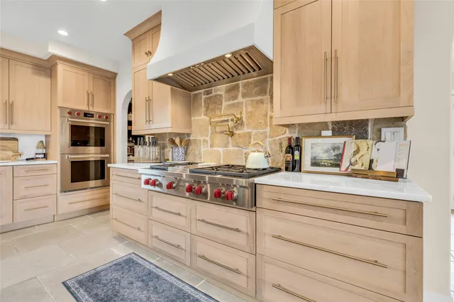 $2,999,999 | 52 Concourse East, Brightwaters, NY 11718