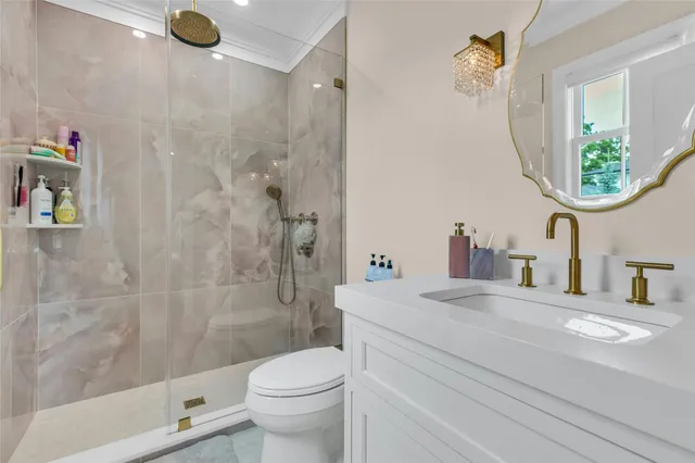 $2,999,999 | 52 Concourse East, Brightwaters, NY 11718