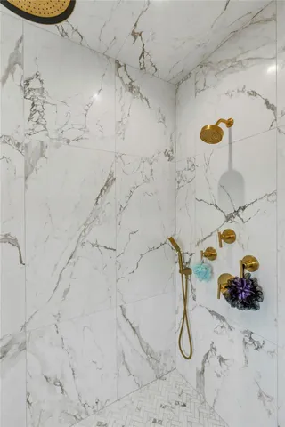 $2,999,999 | 52 Concourse East, Brightwaters, NY 11718