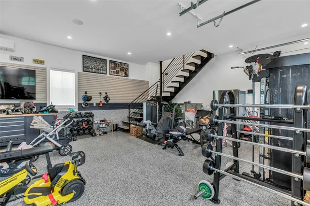 $2,999,999 | 52 Concourse East, Brightwaters, NY 11718