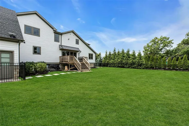 $2,999,999 | 52 Concourse East, Brightwaters, NY 11718