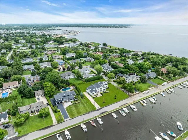 $2,999,999 | 52 Concourse East, Brightwaters, NY 11718