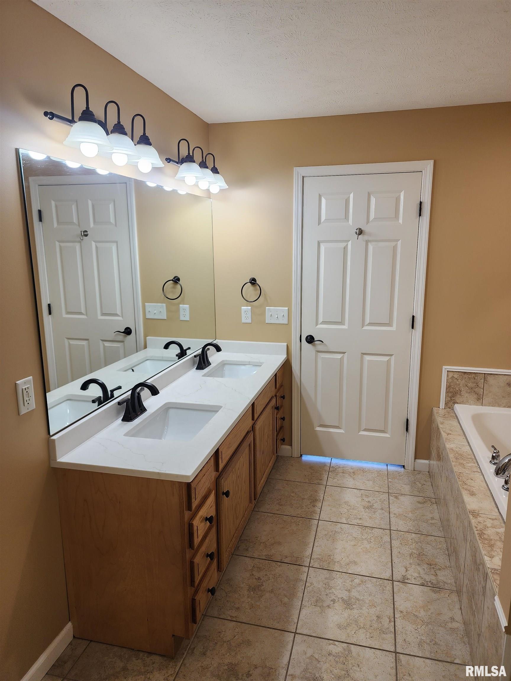 404 Treeline Lane Springfield, IL 62703 - Photo 40 of 58