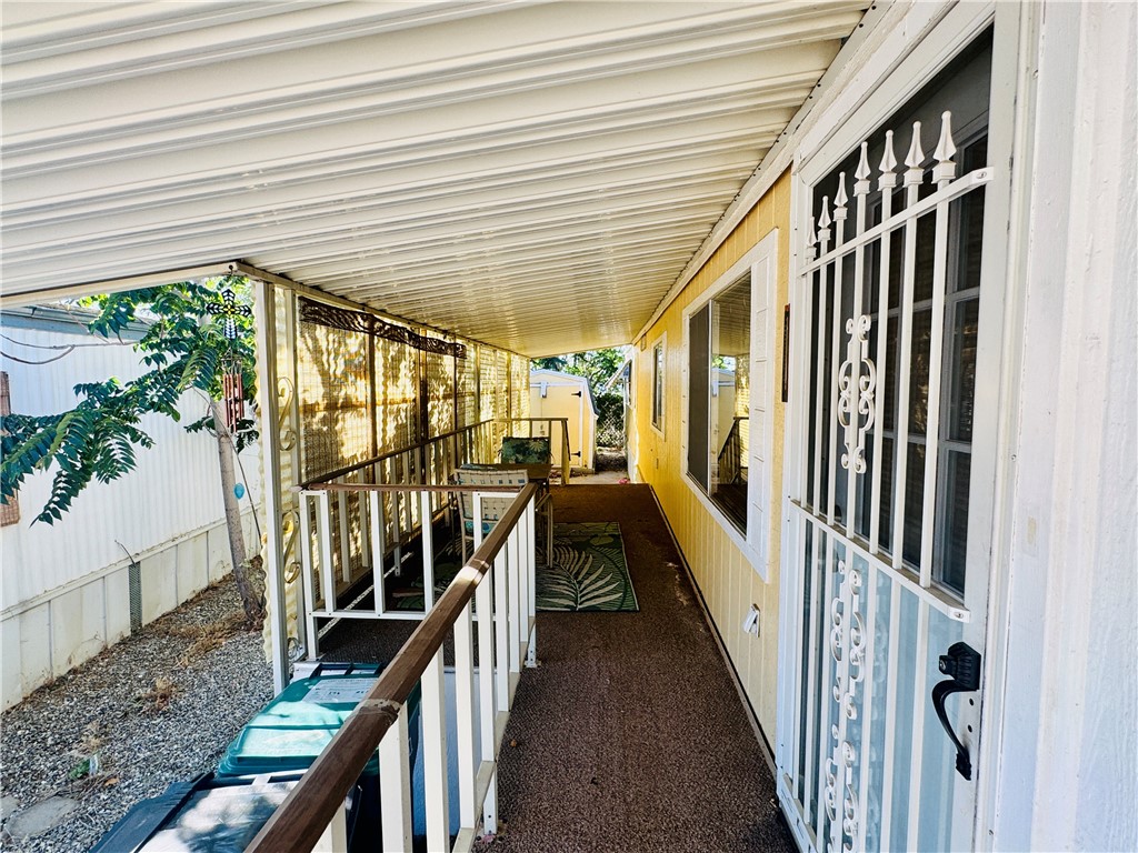 333 Dennison Road, Unit 6 Tehachapi, CA 93561 - Photo 5 of 27 Front entrance