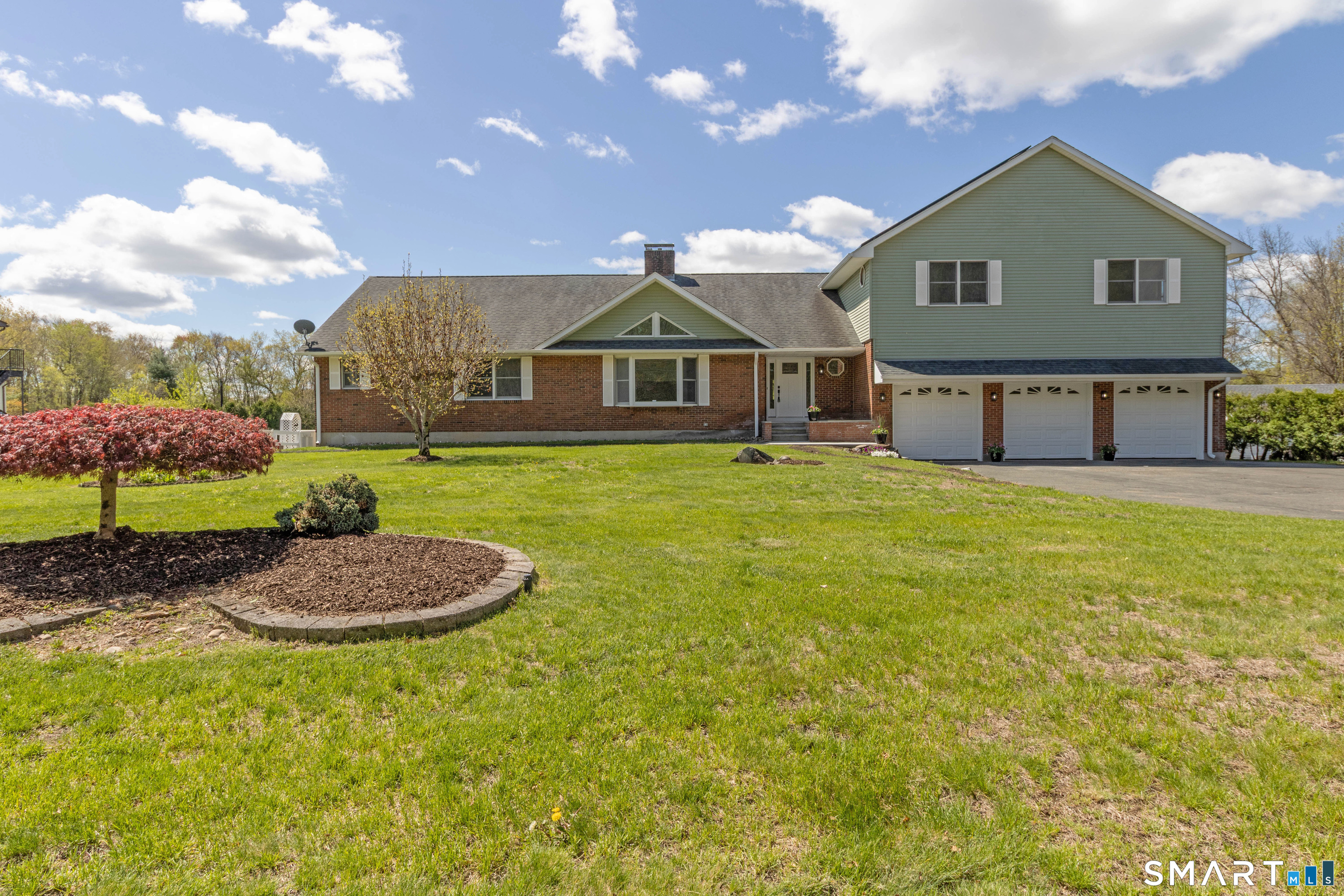 60 Abbe Road East Windsor, CT 06088 - Photo 2 of 37
