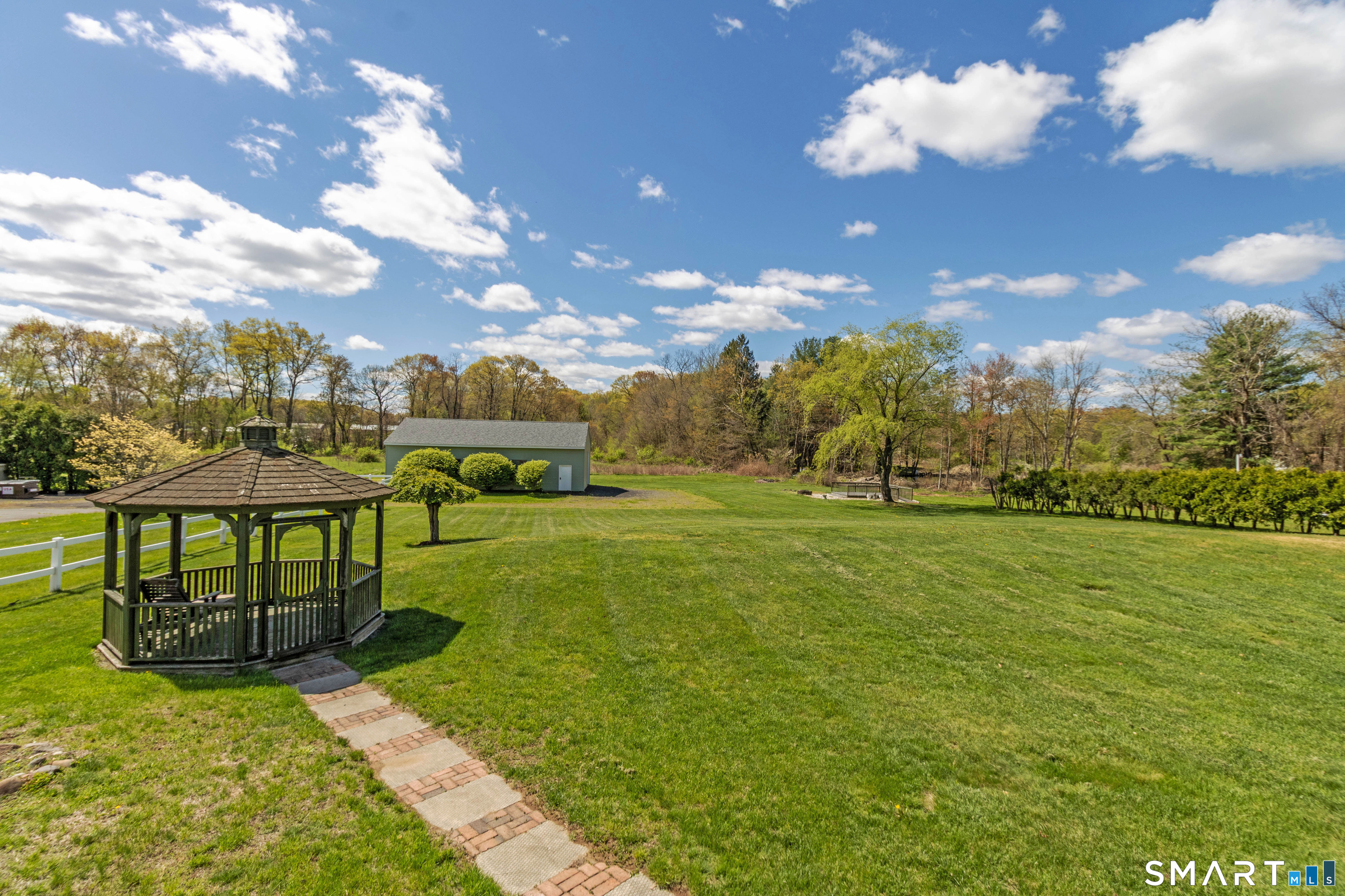 60 Abbe Road East Windsor, CT 06088 - Photo 4 of 37