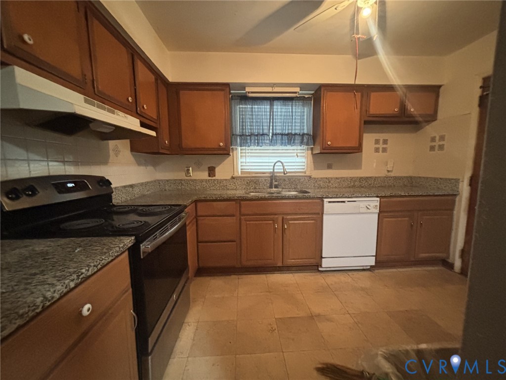 1464 Robindale Road North Chesterfield, VA 23235 - Photo 2 of 15