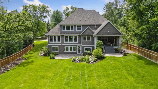 $2,495,000 | 2890 Ella Lane, Minnetonka, MN 55305