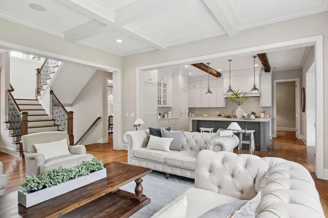 $2,495,000 | 2890 Ella Lane, Minnetonka, MN 55305