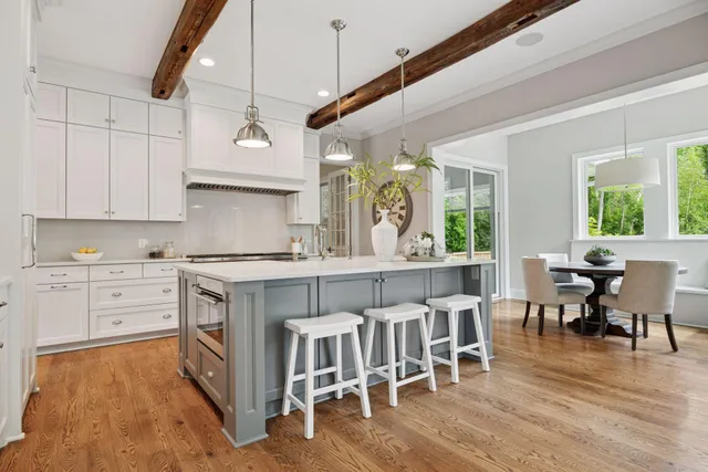 $2,495,000 | 2890 Ella Lane, Minnetonka, MN 55305