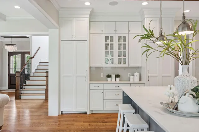 $2,495,000 | 2890 Ella Lane, Minnetonka, MN 55305