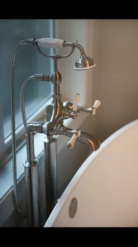 $2,495,000 | 2890 Ella Lane, Minnetonka, MN 55305