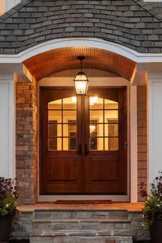 $2,495,000 | 2890 Ella Lane, Minnetonka, MN 55305