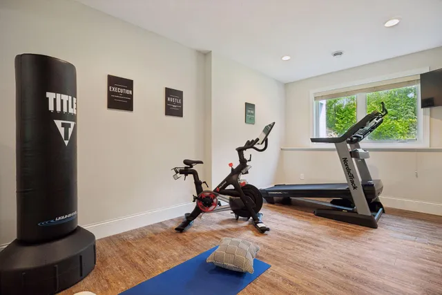 $2,495,000 | 2890 Ella Lane, Minnetonka, MN 55305