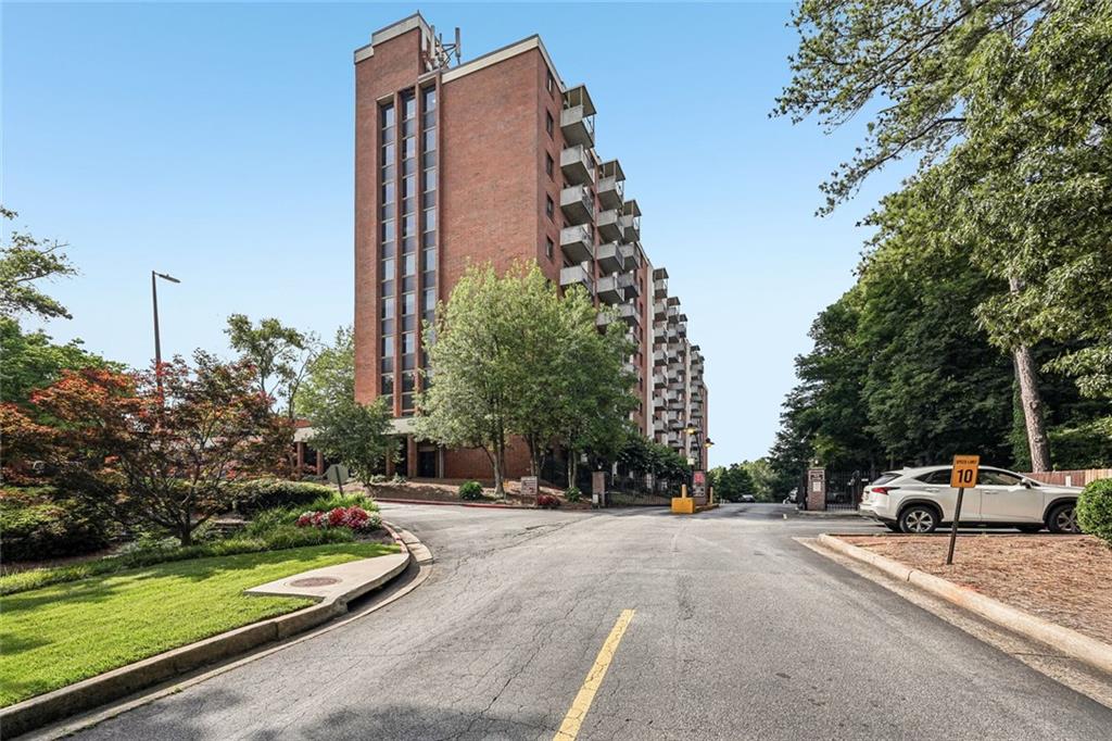 300 Johnson Ferry Road, Unit B601 Atlanta, GA 30328 - Photo 35 of 35 Gallery Image 35