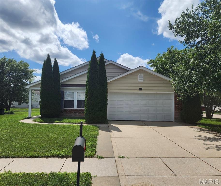 641 Fallen Timber Lane Mascoutah, IL 62258 - Photo 1 of 28 Gallery Image 1