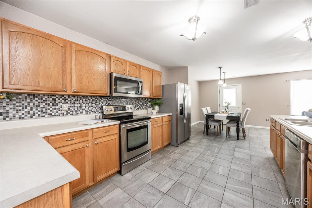 641 Fallen Timber Lane Mascoutah, IL 62258 - Photo 11 of 28 Gallery Image 11