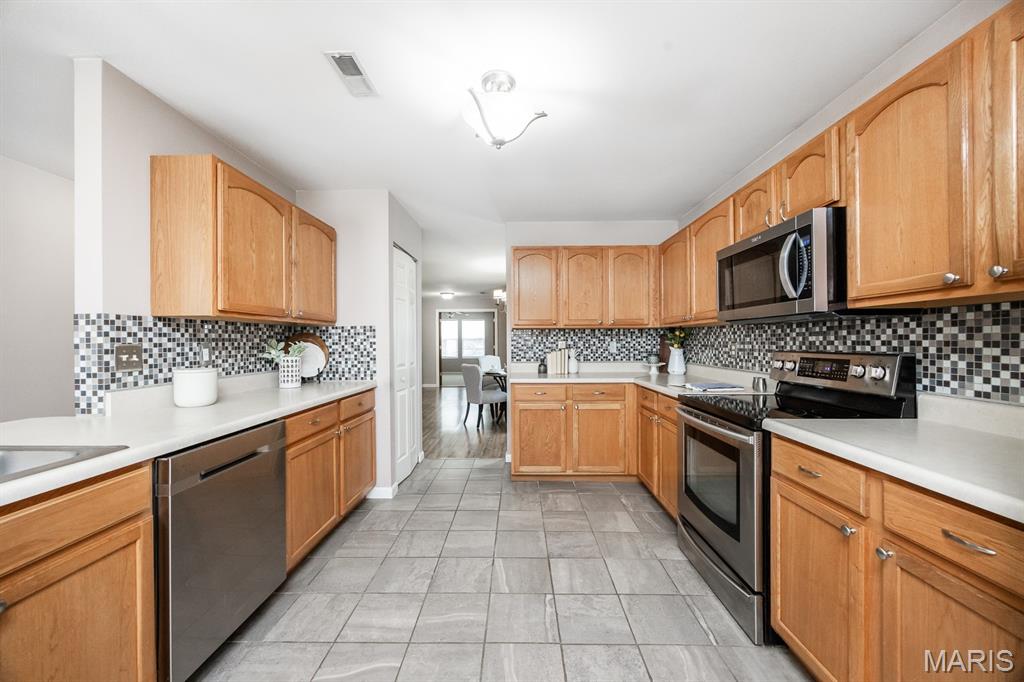 641 Fallen Timber Lane Mascoutah, IL 62258 - Photo 10 of 28 Gallery Image 10