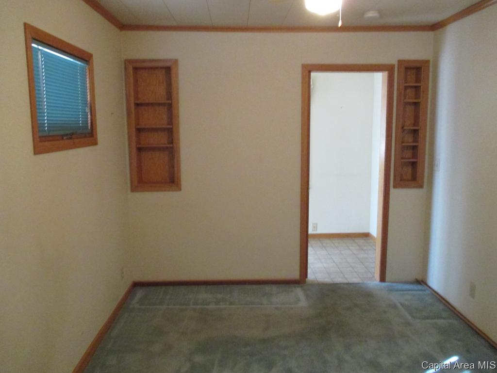2332 South 13th Street Springfield, IL 62703 - Photo 3 of 23