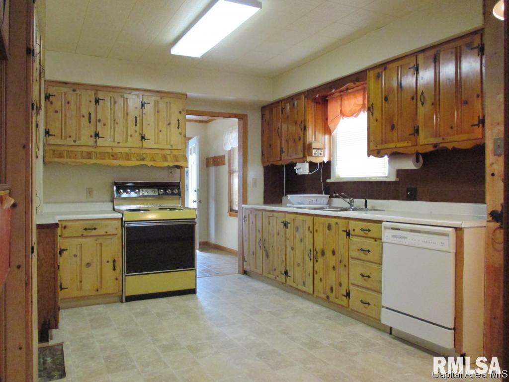 2332 South 13th Street Springfield, IL 62703 - Photo 4 of 23