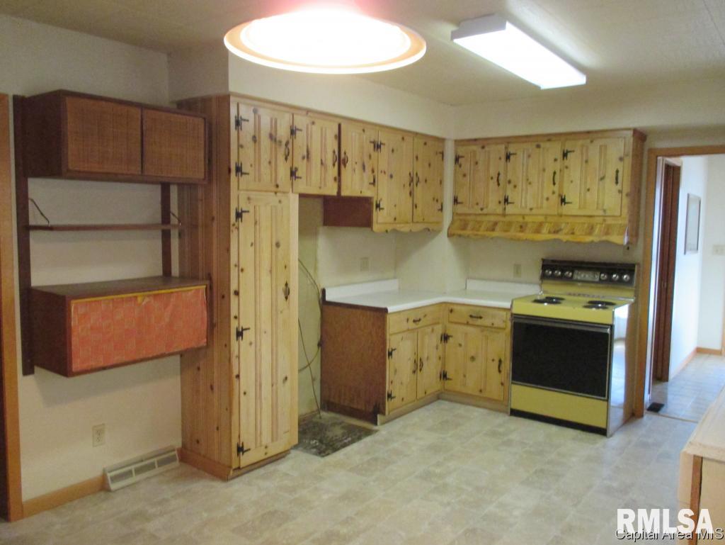 2332 South 13th Street Springfield, IL 62703 - Photo 5 of 23