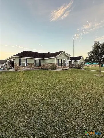 $369,000 | 809 Buttercup Drive, Edna, TX 77957