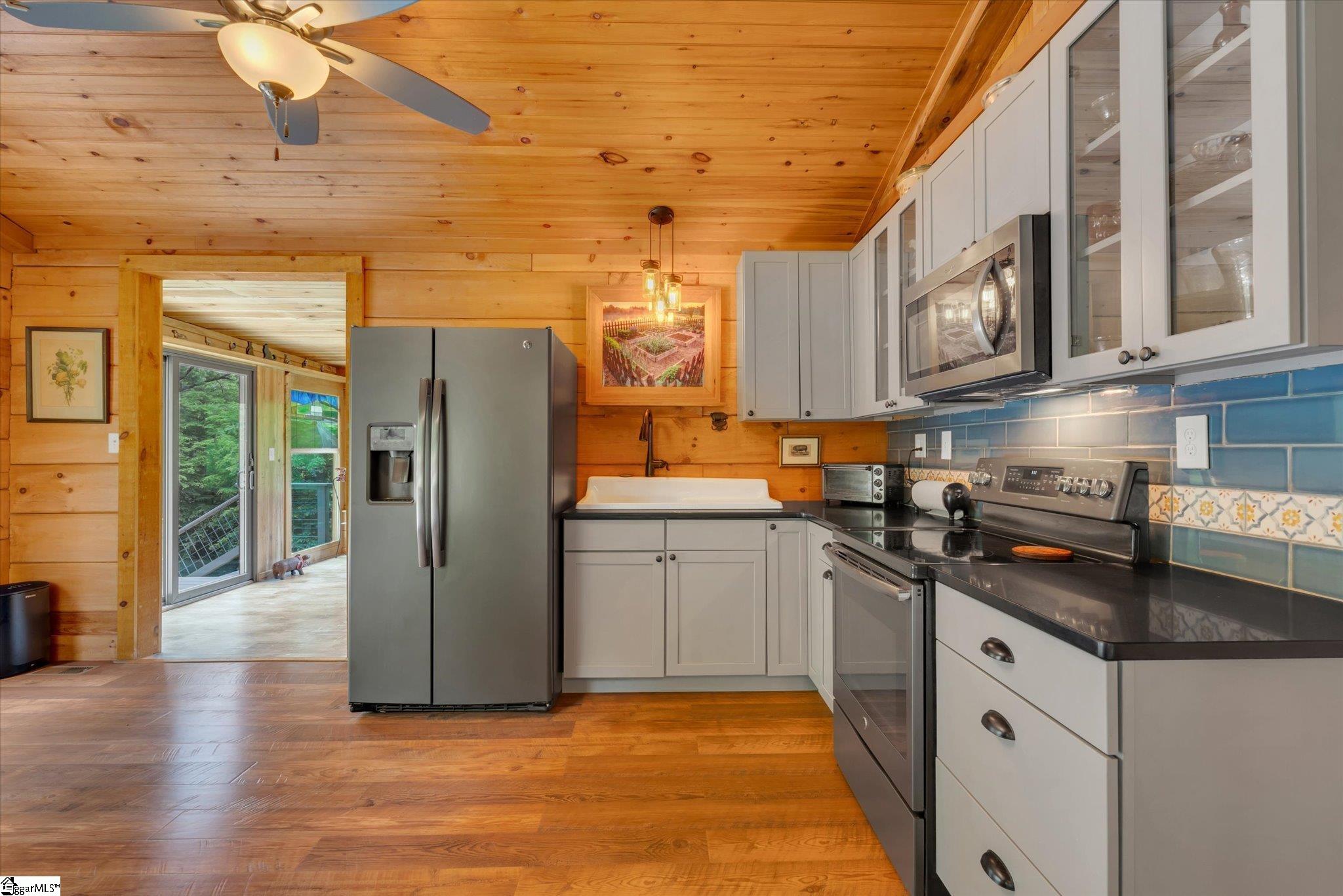 2811 Saluda Dam Road Easley, SC 29640 - Photo 13 of 33