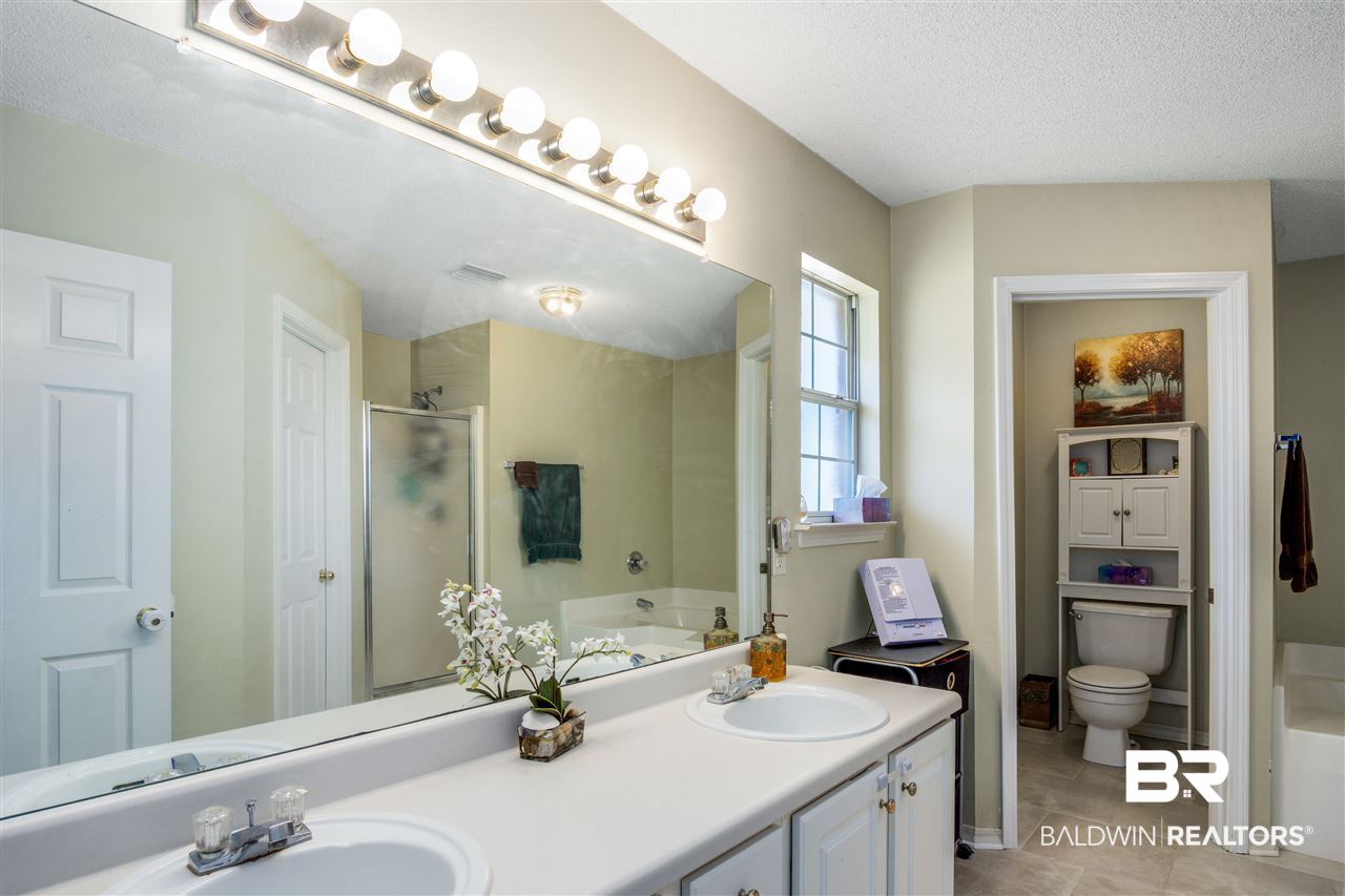 11178 Chablis Lane Daphne, AL 36526 - Photo 20 of 32 Master Bathroom