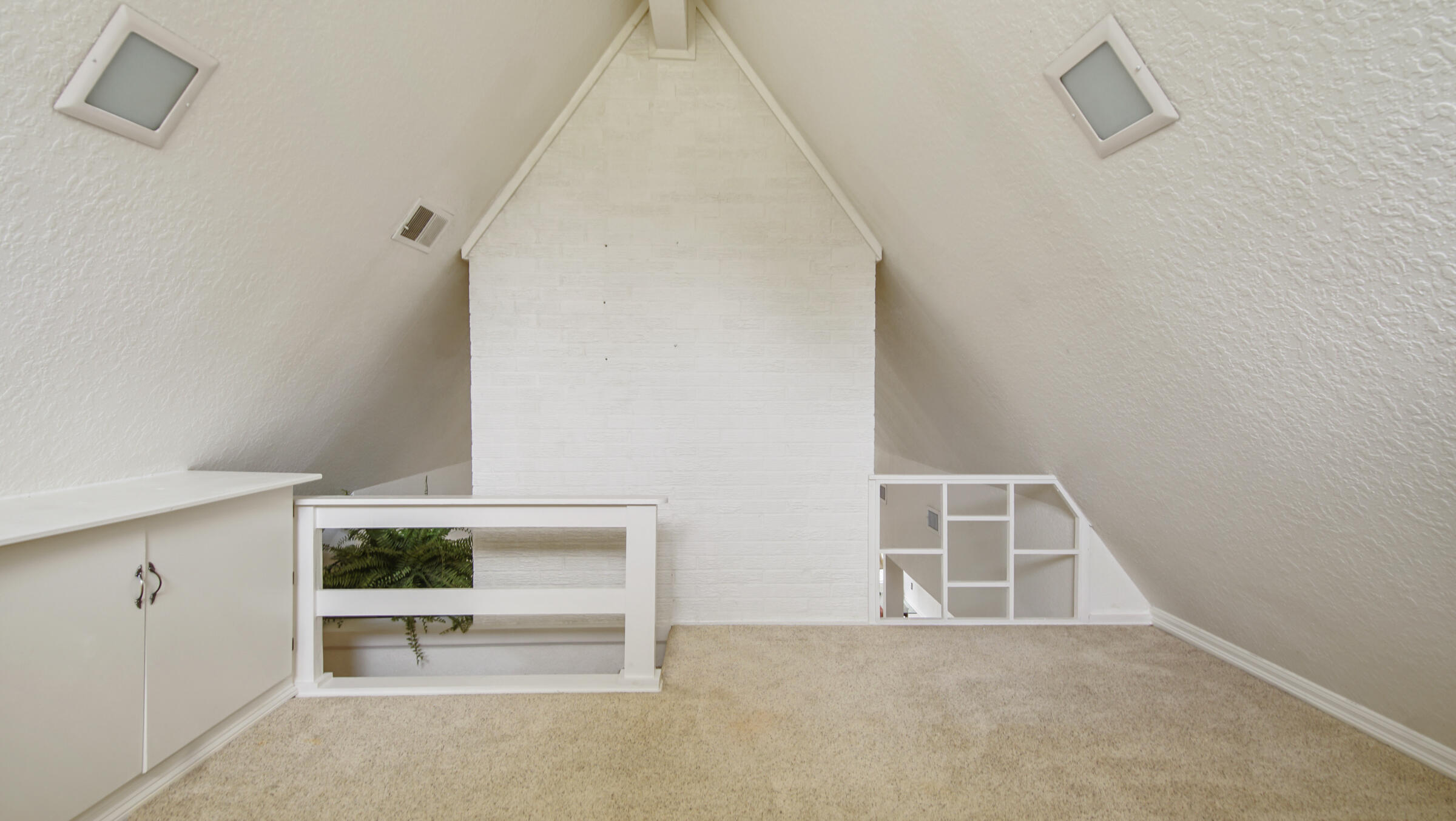 103 Pretty Pond Lane DeFuniak Springs, FL 32433 - Photo 38 of 45 LOFT BEDROOM PIC 2