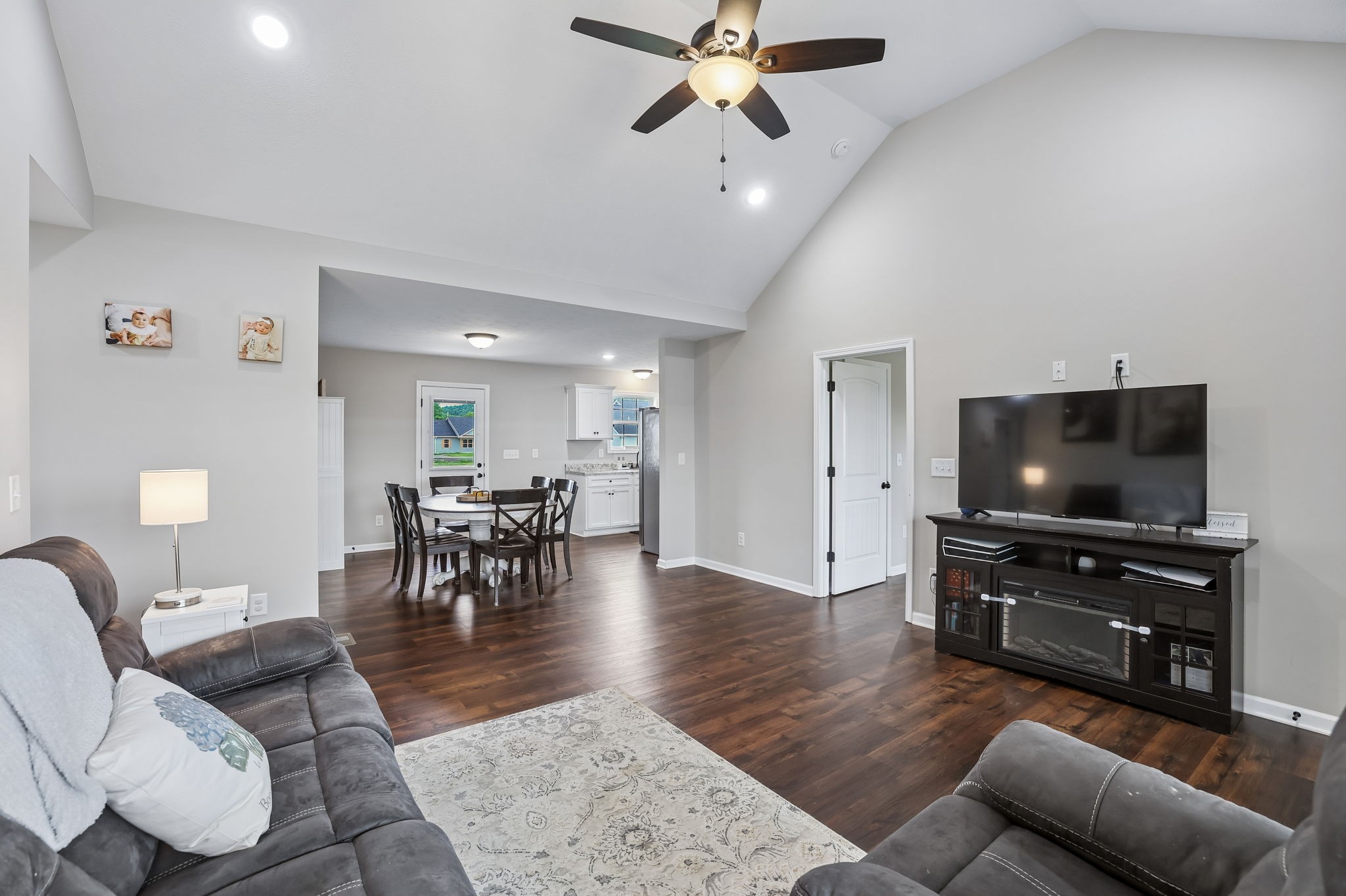 1715 Old Belfast Road Lewisburg, TN 37091 - Photo 16 of 42 a living room with furniture and a flat screen tv
