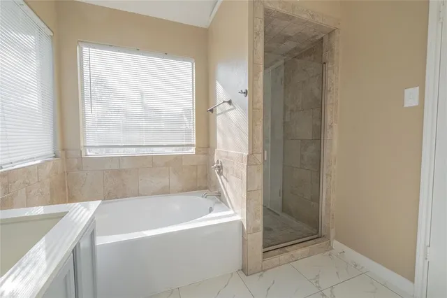 $1,950 | 8405 O Hara Lane, Fort Worth, TX 76123