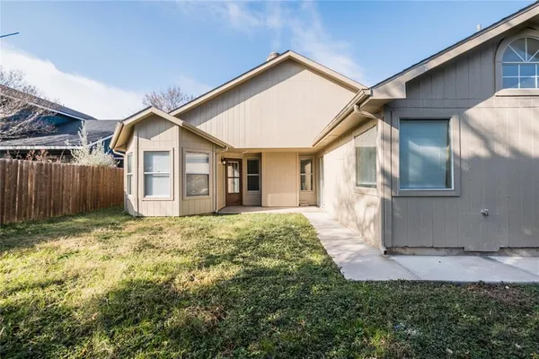 $1,850 | 8405 O Hara Lane, Fort Worth, TX 76123