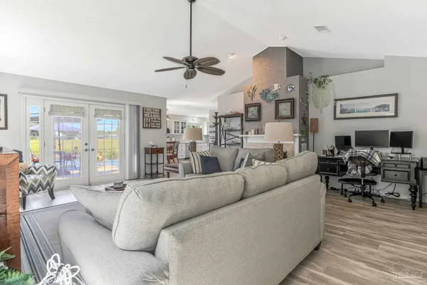 $405,000 | 1089 Lionsgate Lane, Gulf Breeze, FL 32563