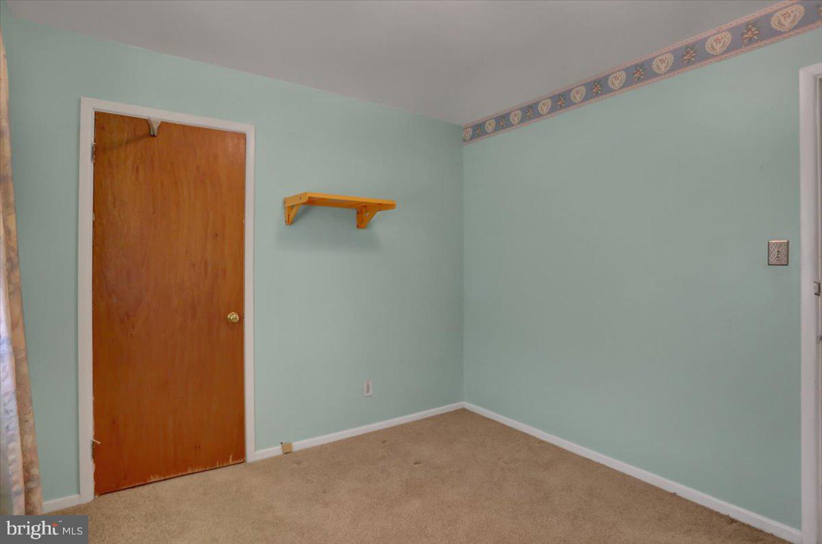 907 Cherokee Trail Frederick, MD 21701 - Photo 17 of 34 a view of small space