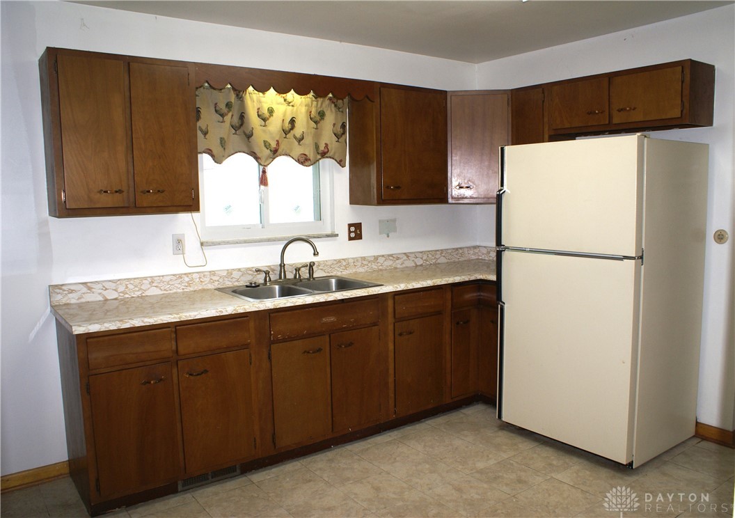 2092 Neff Road Dayton, OH 45414 - Photo 15 of 31 Gallery Image 15