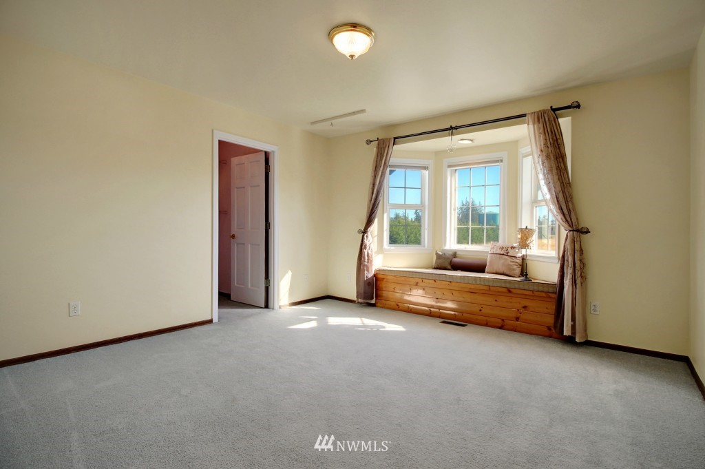 9867 Windy Ridge Lane Bow, WA 98232 - Photo 12 of 15 Gallery Image 12