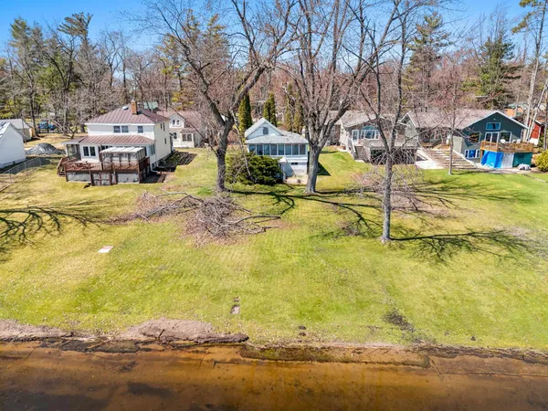 $375,000 | N5996 Lake Drive, Shawano, WI 54166