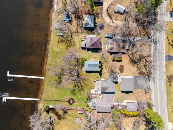 $375,000 | N5996 Lake Drive, Shawano, WI 54166