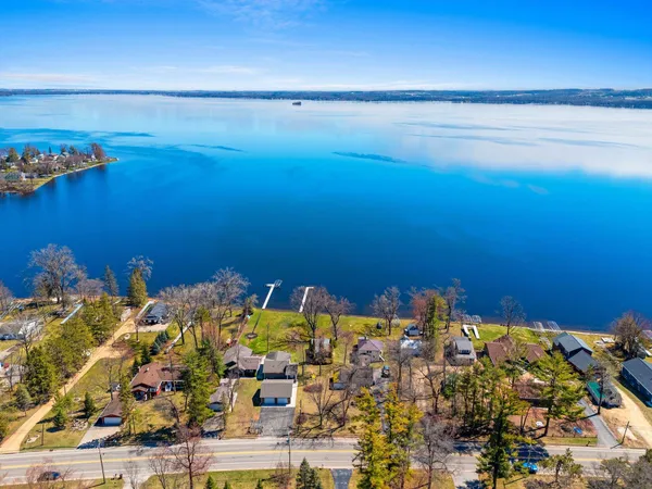 $375,000 | N5996 Lake Drive, Shawano, WI 54166