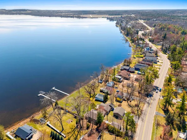 $375,000 | N5996 Lake Drive, Shawano, WI 54166