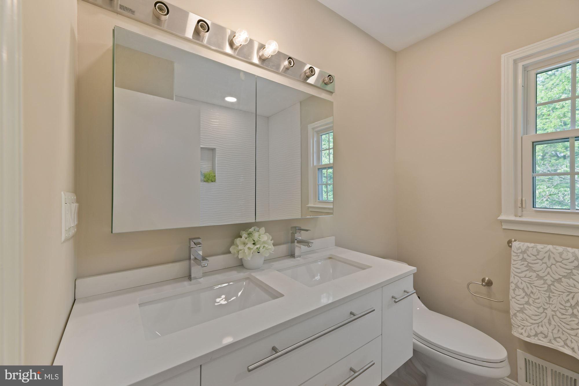 7700 Falstaff Road McLean, VA 22102 - Photo 18 of 48 Master Bath