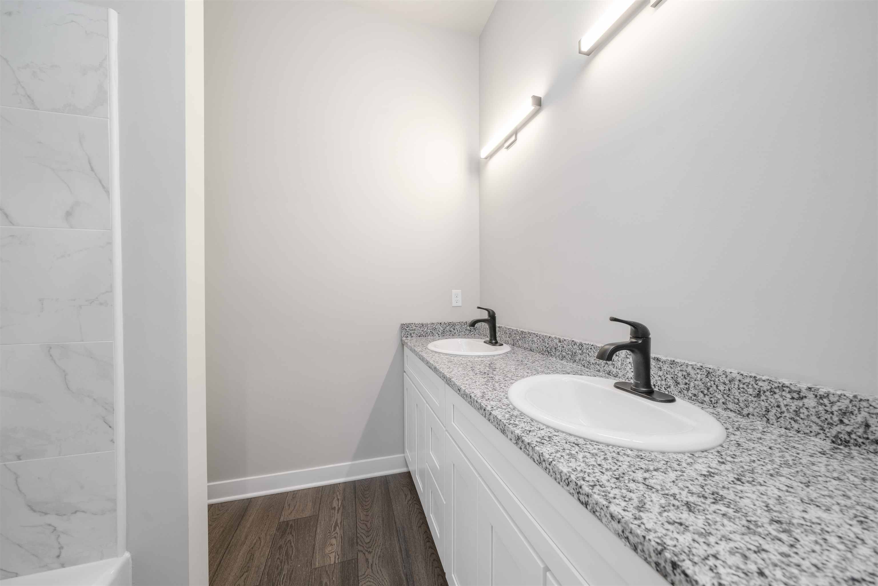9639 Lismore Road Roscoe, IL 61073 - Photo 13 of 20 Gallery Image 13