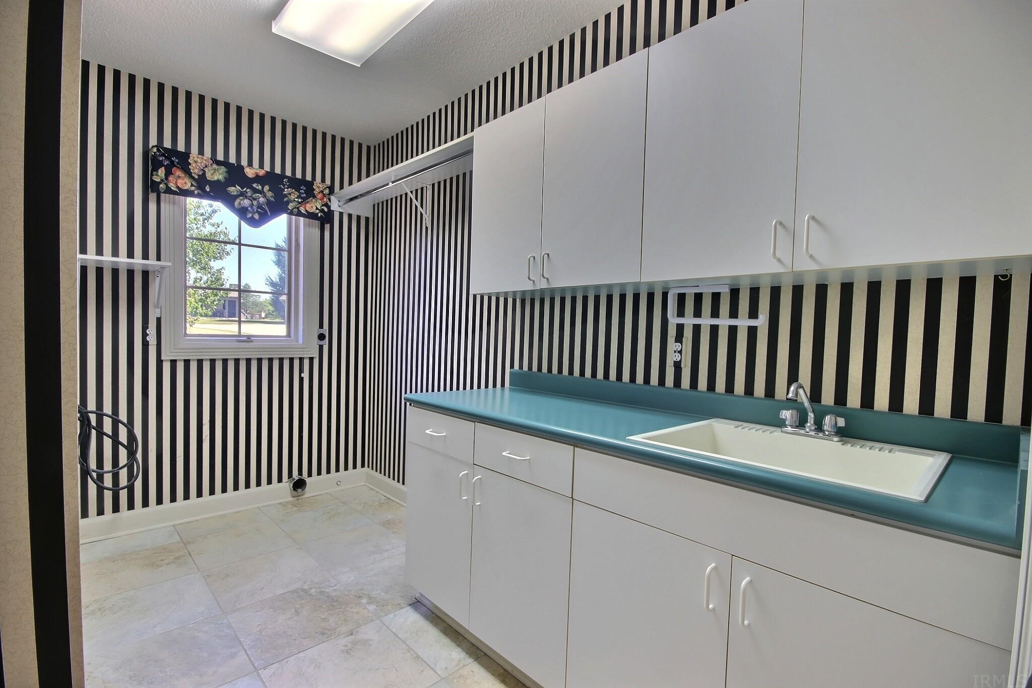 11033 Wheelock Road Fort Wayne, IN 46835 - Photo 21 of 35