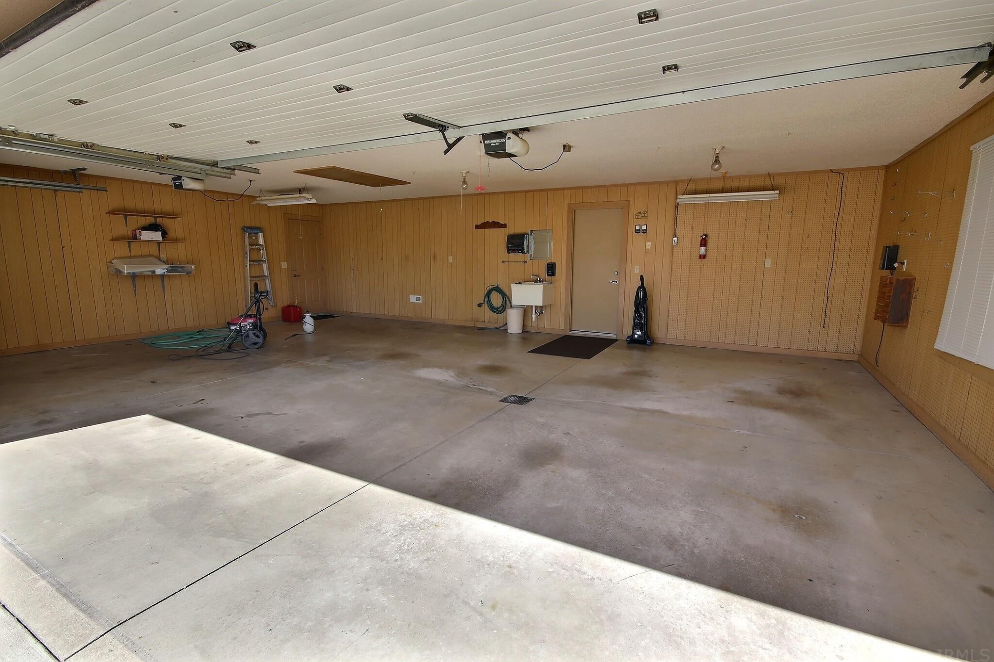 11033 Wheelock Road Fort Wayne, IN 46835 - Photo 32 of 35