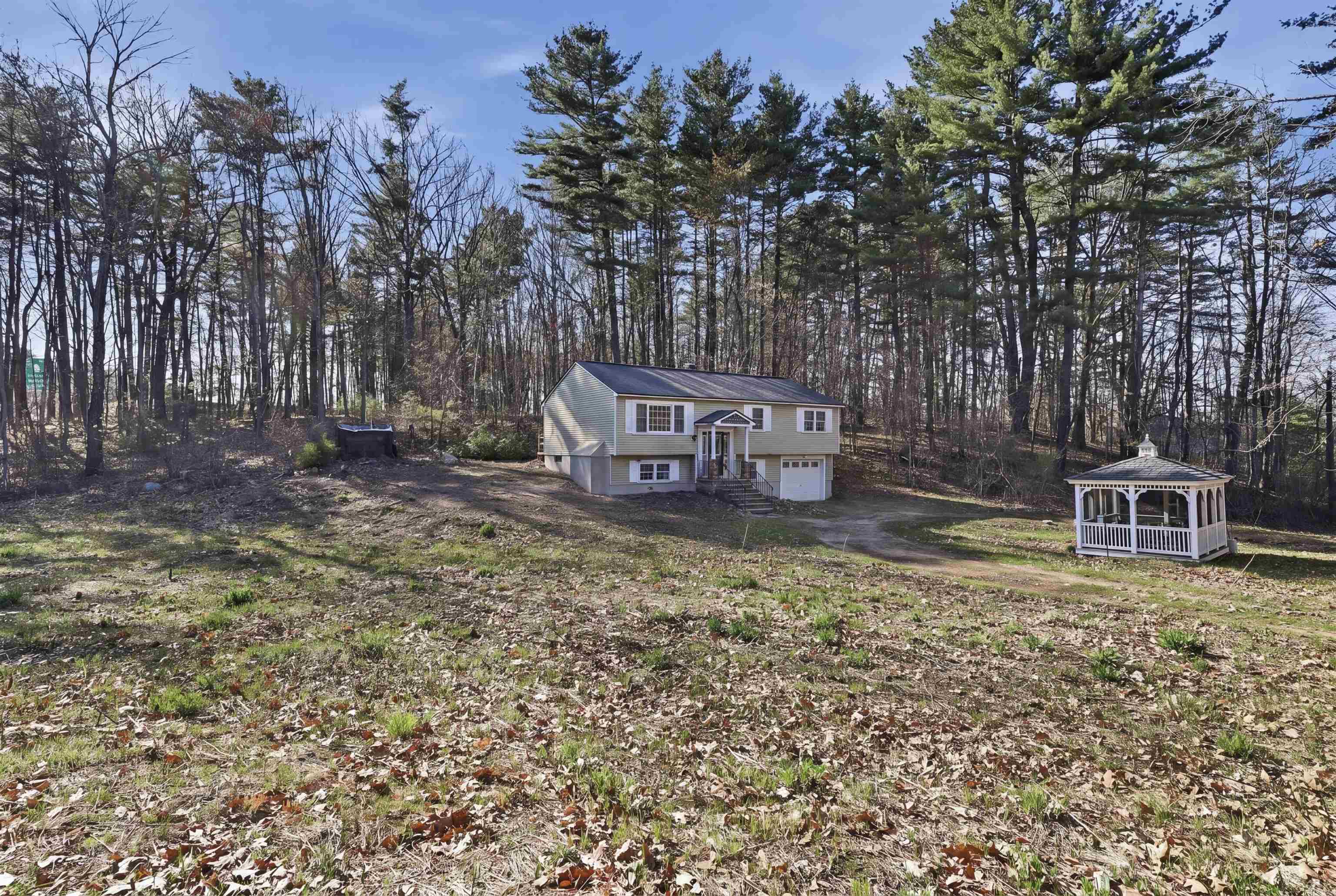 115 Fordway Extension Derry, NH 03038 - Photo 1 of 22