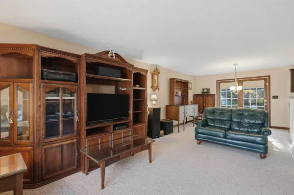 $429,000 | 115 Fordway Extension, Derry, NH 03038