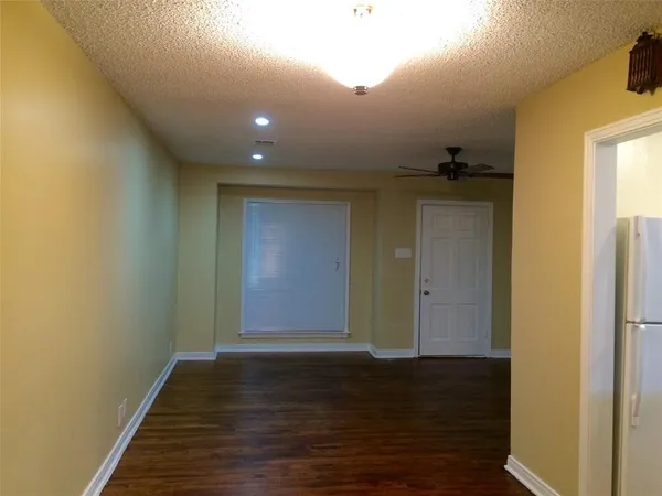 $1,750 | 2912 West Clarendon Drive, Dallas, TX 75211